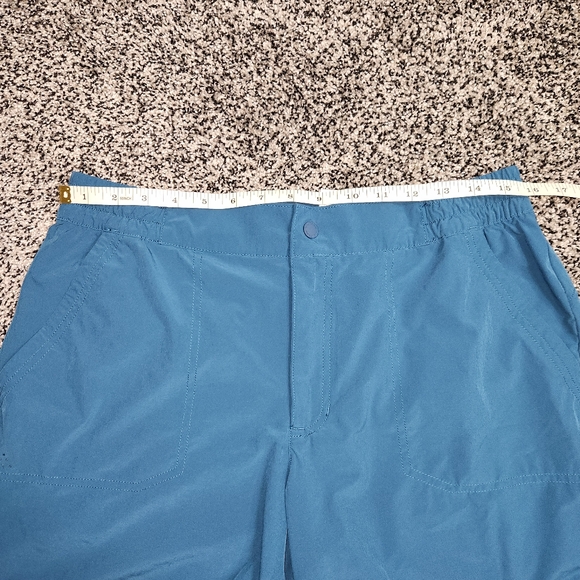 LL Bean Performance Shorts Blue Women's Size 14 UPF 50+ Elastic Waist Swim Surf - Picture 7 of 11